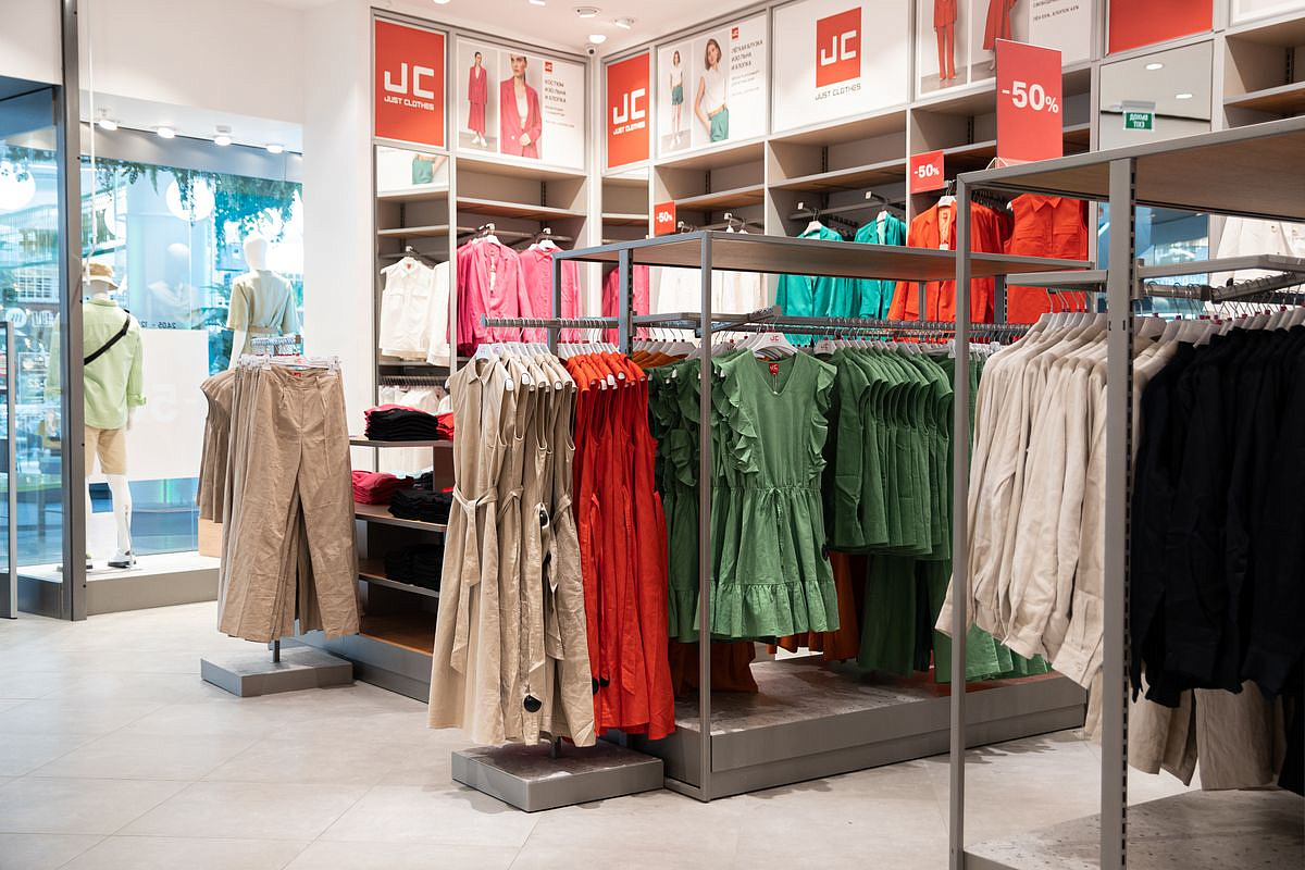 Платья с поясом в магазине Just Clothes. ТРК «‎Фантастика», 1-й этаж