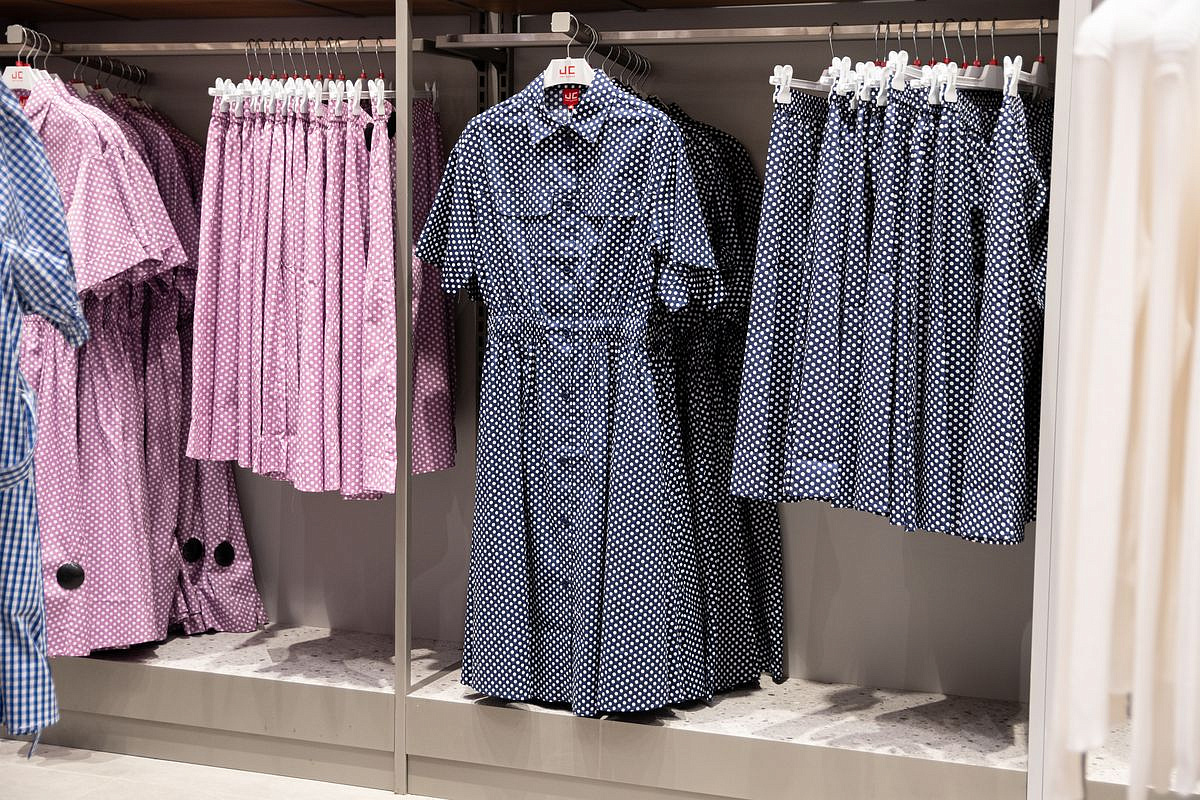 Платье-рубашка в горошек в магазине JUST CLOTHES. ТРК «Фантастика», 1-й этаж