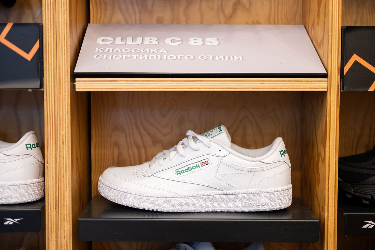 Кроссовки в магазине Sneaker Box, ТРК «Фантастика», 2-й этаж